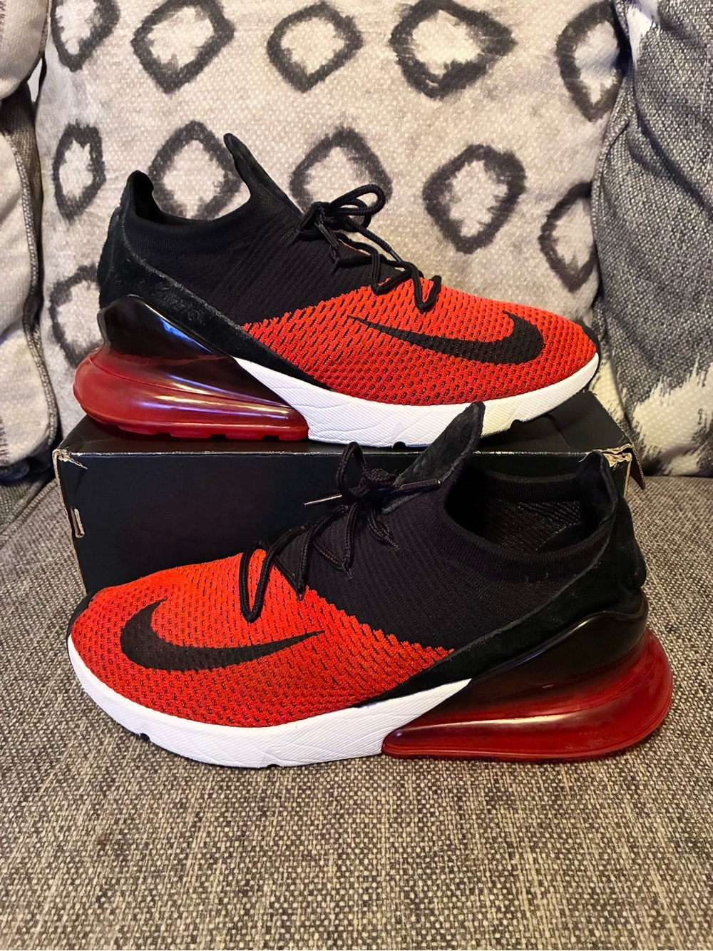 Nike Air Max 270 Flyknit Bred Size 11